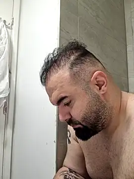 Snapshot of bigmillz32 chatting on March 27, 12:38 am bigmillz32 online show from March 27, 12:38 am