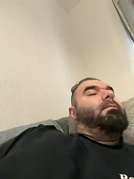 Snapshot of bigmillz32 chatting on March 31, 10:59 am bigmillz32 online show from March 31, 10:59 am