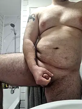 Snapshot of bigmillz32 chatting on March 31, 11:16 pm bigmillz32 online show from March 31, 11:16 pm