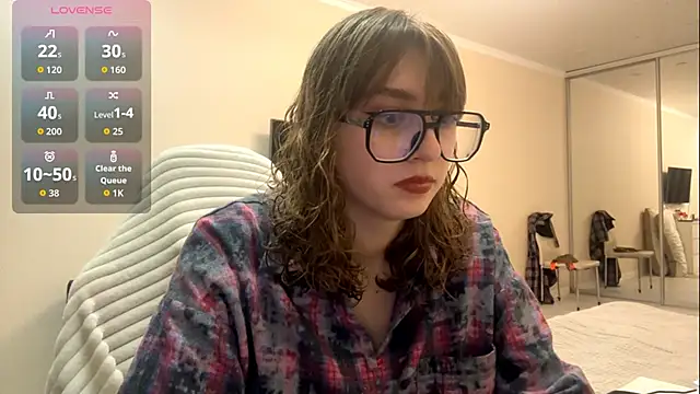 Olivia 132 online show from March 25, 6:14 pm