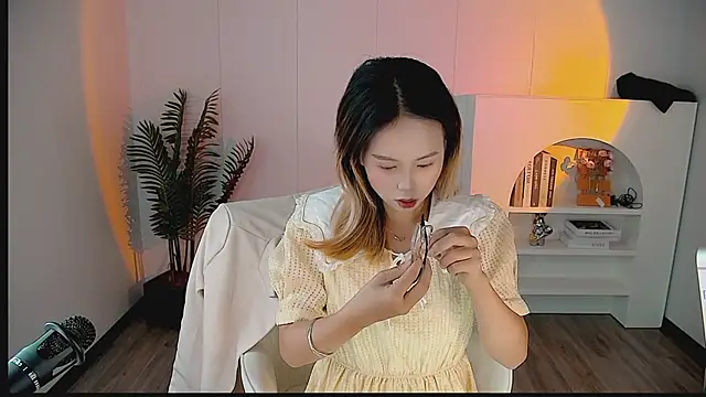 zhoulan-bb online show from April 22, 2:14 am