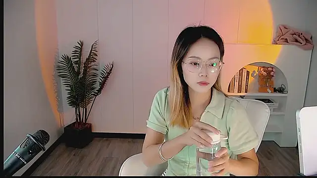 zhoulan-bb online show from April 27, 2:31 am