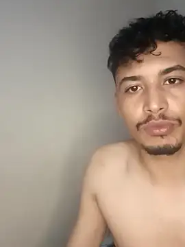 Snapshot of theking777777A chatting on March 14, 1:34 am theking777777A online show from March 14, 1:34 am