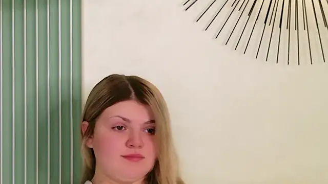 WendyPage online show from July 25, 9:01 pm