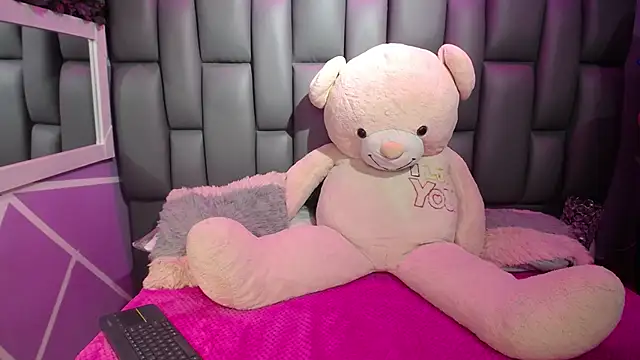 Snapshot of charlotte_ny chatting on March 16, 1:37 pm charlotte ny online show from March 16, 1:37 pm