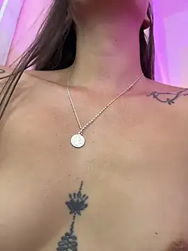 AliciaRoux online show from June 25, 7:18 pm