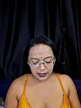 hornyrosy321 online show from June 19, 4:33 pm