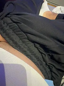 Snapshot of gg79100 chatting on March 13, 11:33 pm gg79100 online show from March 13, 11:33 pm