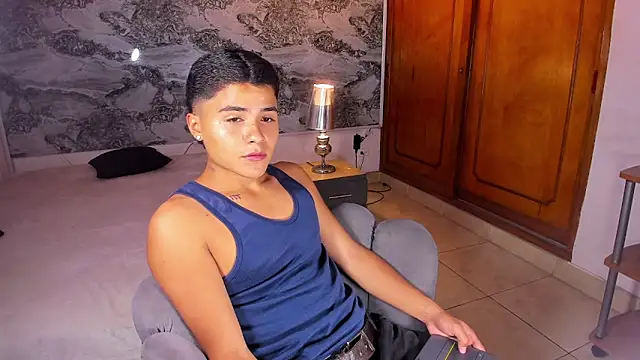 Liam Dustin online show from May 12, 8:06 pm