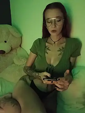 inkedizzie online show from March 25, 6:52 am