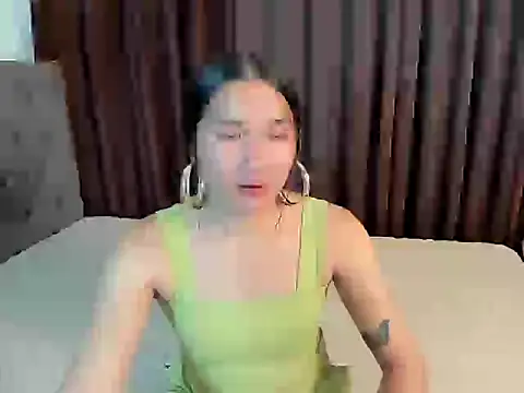 Snapshot of sexyslotjade chatting on April 8, 5:24 pm sexyslotjade online show from April 8, 5:24 pm