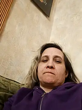 KatieLove133 online show from April 29, 5:30 pm