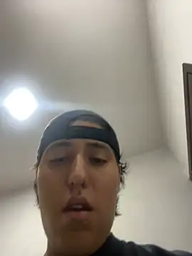 Snapshot of amartinezszz chatting on May 17, 5:20 pm amartinezszz online show from May 17, 5:20 pm