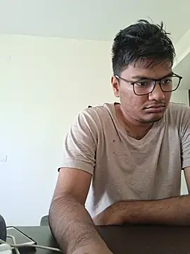Snapshot of Sanjaypussyfuk chatting on June 20, 6:05 am Sanjaypussyfuk online show from June 20, 6:05 am
