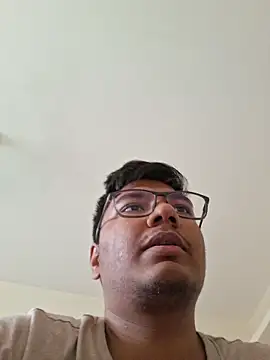 Snapshot of Sanjaypussyfuk chatting on June 21, 10:51 am Sanjaypussyfuk online show from June 21, 10:51 am