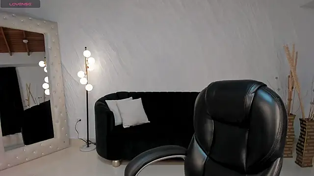 AntonellaDimeo online show from May 8, 3:56 am