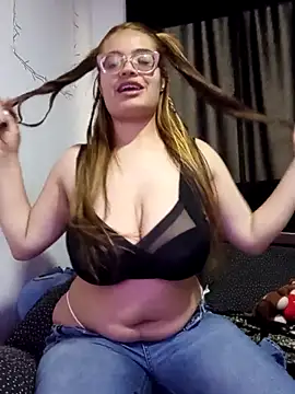annie yin1 online show from April 13, 6:35 pm