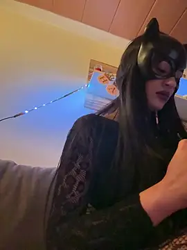 Snapshot of Mariammxx chatting on March 15, 2:28 am Mariammxx online show from March 15, 2:28 am