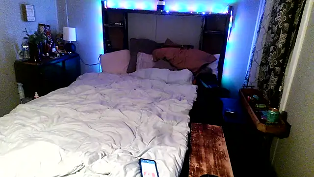 Snapshot of VikingNJosslyn26 chatting on March 15, 8:20 am VikingNJosslyn26 online show from March 15, 8:20 am