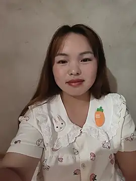 Snapshot of Mina_xYx chatting on May 27, 4:37 pm Mina xYx online show from May 27, 4:37 pm