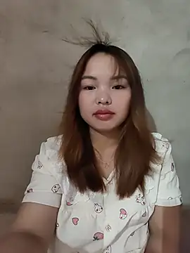 Snapshot of Mina_xYx chatting on June 6, 12:49 am Mina xYx online show from June 6, 12:49 am
