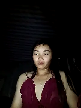 emmasexy2k online show from May 2, 11:43 pm