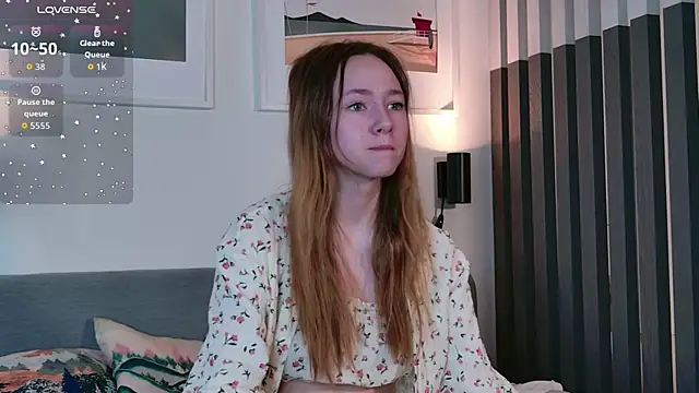 Snapshot of Bethany_sparkle chatting on April 19, 6:13 am Bethany sparkle online show from April 19, 6:13 am