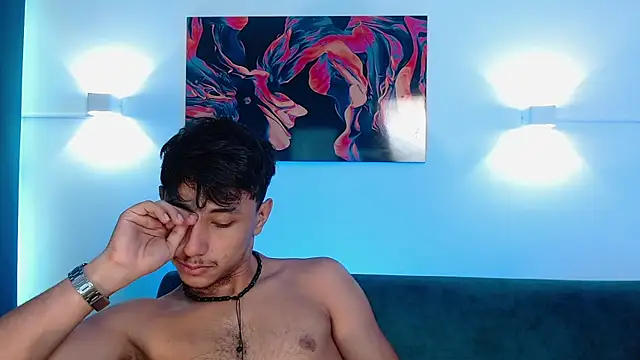 Vezzx online show from April 28, 6:35 pm