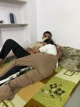 Snapshot of Sex_queen_aavaya chatting on March 16, 1:04 pm Sex queen aavaya online show from March 16, 1:04 pm