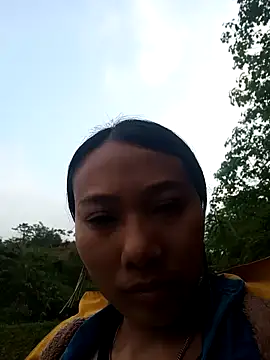 Snapshot of Leiley_98 chatting on March 16, 10:19 am Leiley 98 online show from March 16, 10:19 am