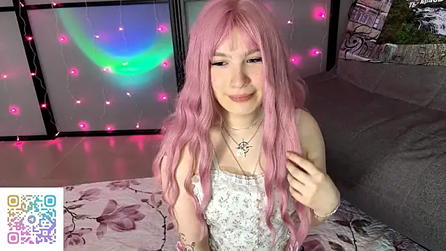 NerissaDeloria online show from May 6, 1:27 pm