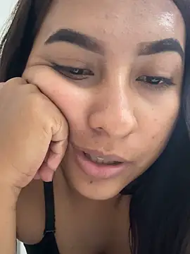 yuliana056 online show from April 9, 5:07 am