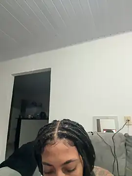 Snapshot of Nix3erika chatting on May 30, 1:35 am Nix3erika online show from May 30, 1:35 am