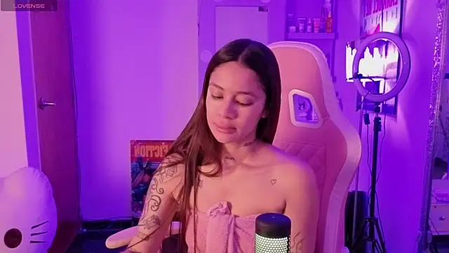 Oliviasims online show from April 29, 8:26 pm