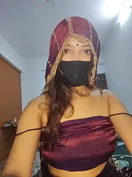 Snapshot of Candyy_crushh chatting on August 3, 4:11 pm Candyy crushh online show from August 3, 4:11 pm