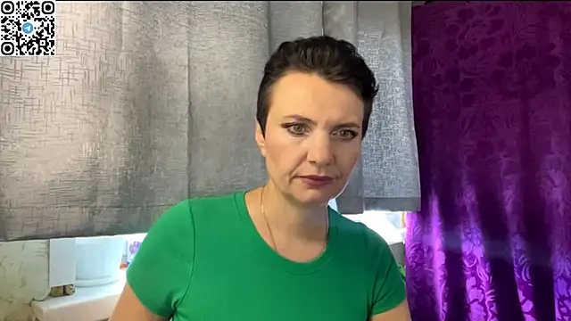 Snapshot of HotMamaQueen234 chatting on May 31, 11:06 am HotMamaQueen234 online show from May 31, 11:06 am