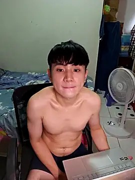 Snapshot of sweetener_321 chatting on March 21, 7:57 am sweetener 321 online show from March 21, 7:57 am