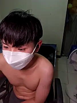 Snapshot of sweetener_321 chatting on March 23, 2:43 pm sweetener 321 online show from March 23, 2:43 pm