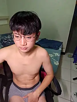 Snapshot of sweetener_321 chatting on March 25, 3:40 pm sweetener 321 online show from March 25, 3:40 pm