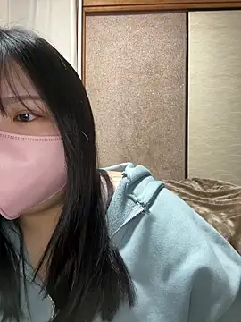 Snapshot of yuriyuri_japan chatting on March 18, 1:25 pm yuriyuri japan online show from March 18, 1:25 pm