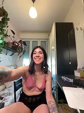 Snapshot of NastyLuna8 chatting on March 16, 1:37 pm NastyLuna8 online show from March 16, 1:37 pm