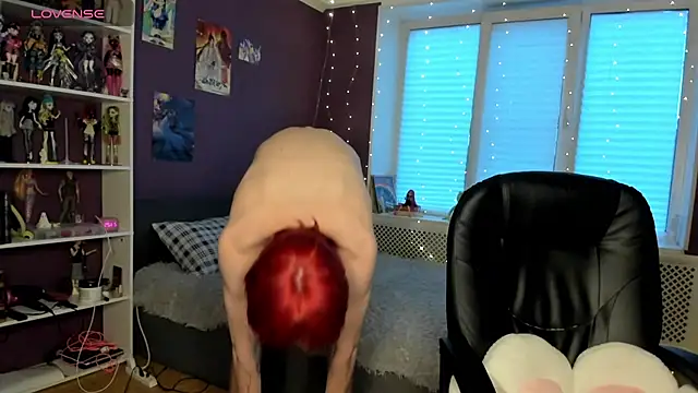 Snapshot of sweet_peach___ chatting on May 11, 6:27 pm sweet peach online show from May 11, 6:27 pm