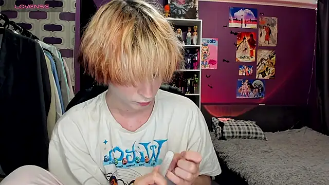 sweet peach    online show from June 30, 7:04 pm