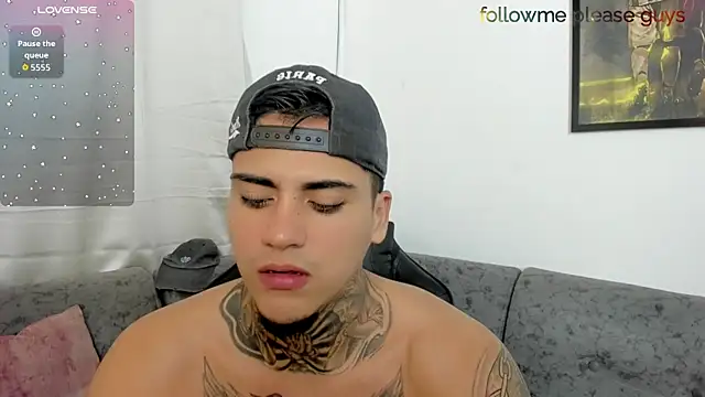 sweetlatinoboy online show from July 8, 10:25 pm
