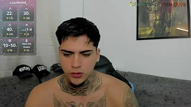 sweetlatinoboy online show from July 18, 9:46 am