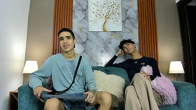 NAUGHTY BOYS1 online show from April 1, 8:17 pm