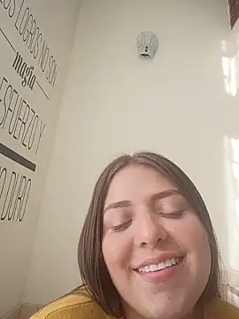 EmiilyStonee online show from May 13, 12:24 pm