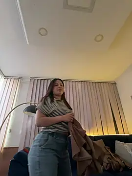 shy-vibes online show from April 27, 7:56 pm