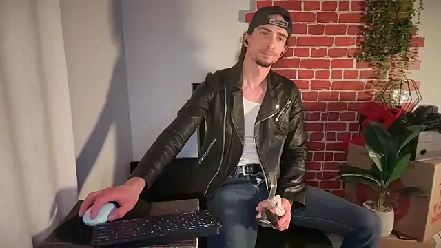 DylanBrook online show from April 25, 2:47 am