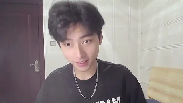 XX-XIUXIU online show from May 8, 11:59 am